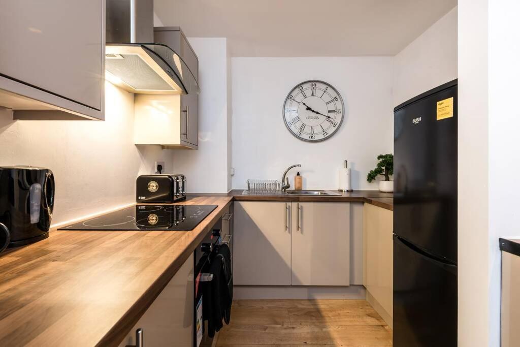 Liverpool City Centre - Fabulous 3 En-Suite Bedrooms - Sleeps 10 People Luaran gambar